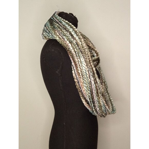 NWT Feelgoodz Artisan Woven Blue Green Aqua Luna Woven Infinity Scarf On… - Picture 3 of 8